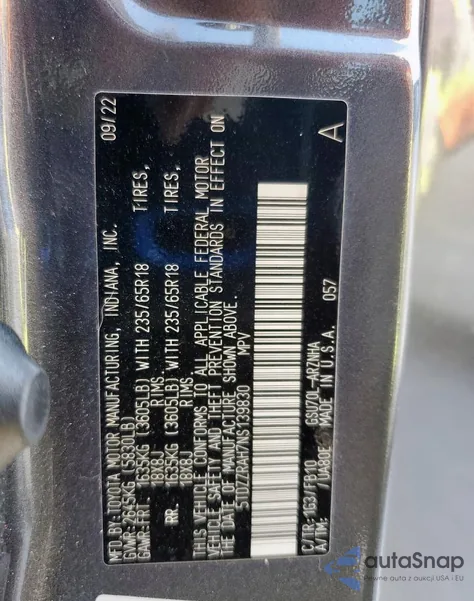 2022 Toyota Highlander L z USA, uszkodzony, nr VIN 5TDZZRAH7NS139830